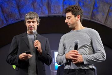 谷歌(Google)兩位聯合創始人拉里‧佩奇（Larry Page）和謝爾蓋‧布林（Sergey Brin）宣佈，將辭任公司行政總裁，但會留任董事局。