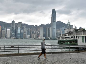 打風-熱帶風暴-天鵝-艾莎尼-三號風球-天文台-香港財經時報HKBT