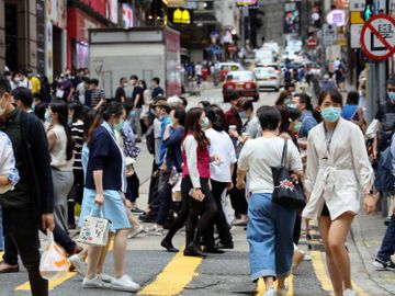 香港人平均每周工時中位數為-最過度勞累城市-最佳工作與生活平衡的城市-綜合住戶統計調查按季統計報告-香港財經時報HKBT