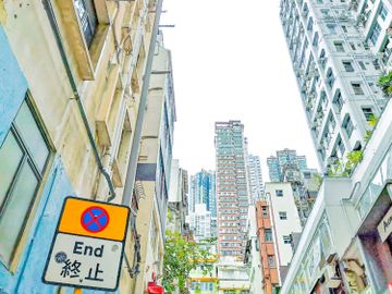 30歲-女友拍拖-租樓同居-上水村屋劏房-月租3500-香港財經時報HKBT