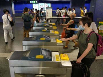 港鐵-車票二維碼-一掃入閘-車費8折-登記-使用方法-香港財經時報HKBT