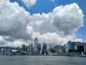 香港樓市-失業率高企-港股-負面政經-樓價-香港財經時報HKBT