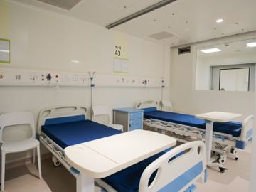 疫情-政府醫院-私家醫院-制度-分別-確診-探病時間-香港財經時報HKBT