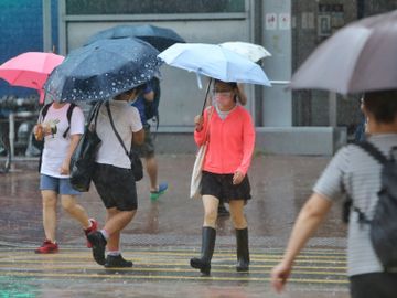 天文台-黑雨紅雨-勞工處-僱員補償修訂條例-極端情況-上班-香港財經時報HKBT