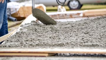 內地提高水泥置換比例-華潤水泥-穿腳破頭-回升-慧眼芬析-HKBT香港財經時報
