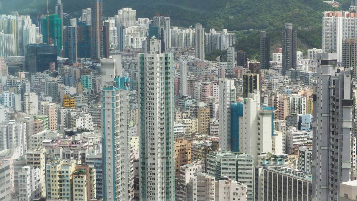 房委會, 逾半公屋申請者輪候超過6年才上樓, 兩成公屋戶想買樓, 香港財經時報