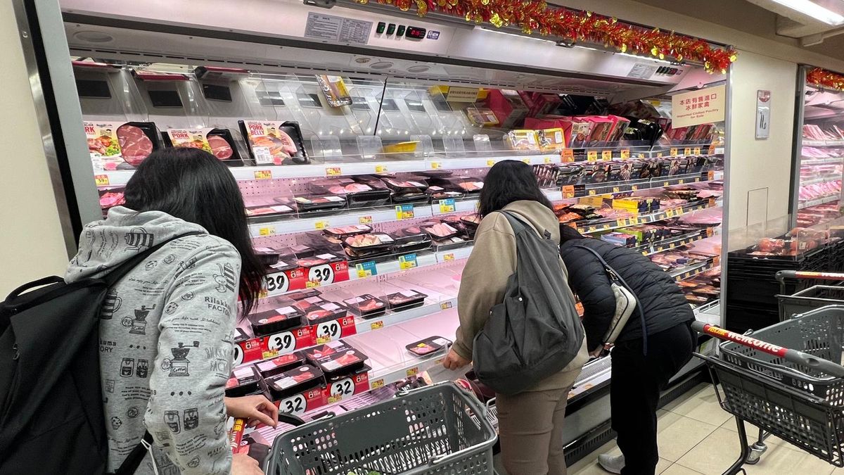 消委會網上價格一覽通, 一按比較4大超市最低價, 四人家庭買30款貨品慳錢, 香港財經時報