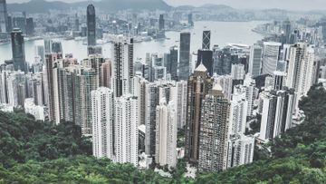 想買樓不應該等, 覺得樓價太瘋狂, 用租樓抵制想法是錯的, 香港財經時報