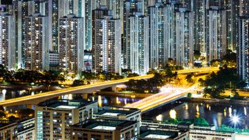 香港樓市平行時空, 新界區樓花2萬呎價, 減價二手兩房單位增加, 香港財經時報