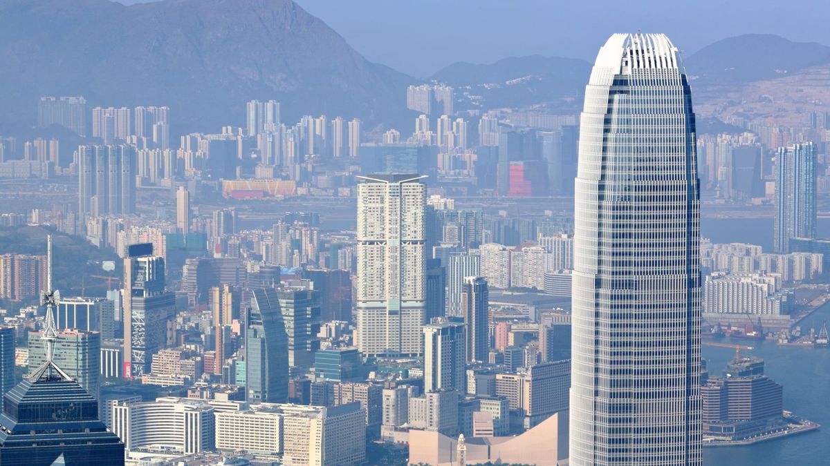 投資環境差仲買樓, 經濟差, 價錢平, 投資, 低買高賣, 香港財經時報