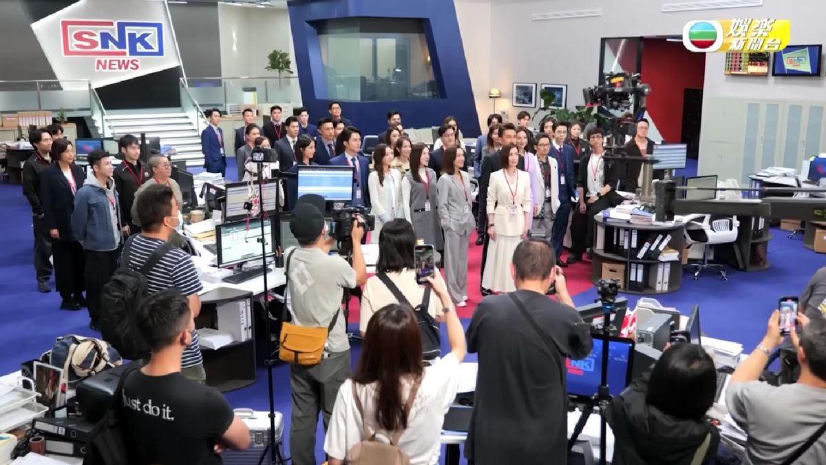 TVB新播映的《新聞女王》備受矚目，為香港鮮有以新聞作主題的劇集，引來中港兩地的迴響，亦有現職主播及前主播留意該劇。前主播在社交平台分享看法。