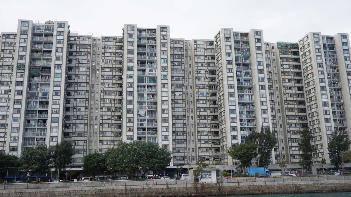 藍灣半島, 香港財經時報