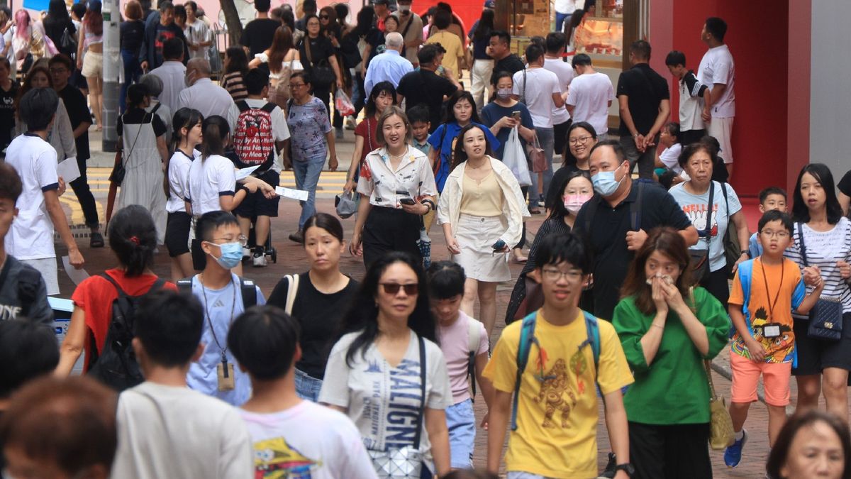 「貧者愈貧，富者愈富」。樂施會日前公布的報告指出，由2020年至今，全球前五大富豪的財富翻倍。另外，香港貧富懸殊差距達57倍，逾136萬人處貧窮狀態。