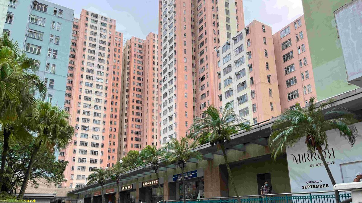 香港樓價, 2023年近8成, 屋苑呎價勁跌, 6個鐵路沿線盤呎價跌至1萬或以下, 香港財經時報
