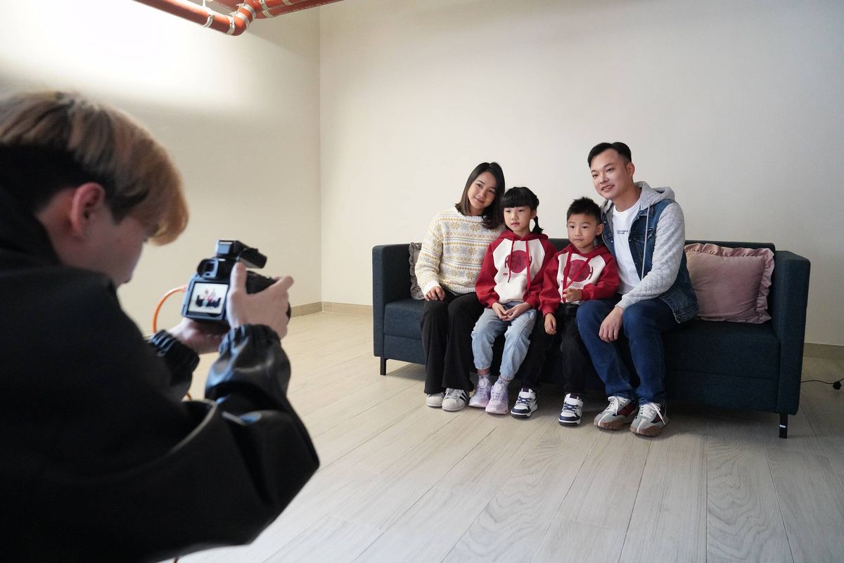 vtc舉辦新春家庭攝影活動, 學生一站式包辦妝髮服, 為香港基層送暖過年, hkbt, 香港財經時報