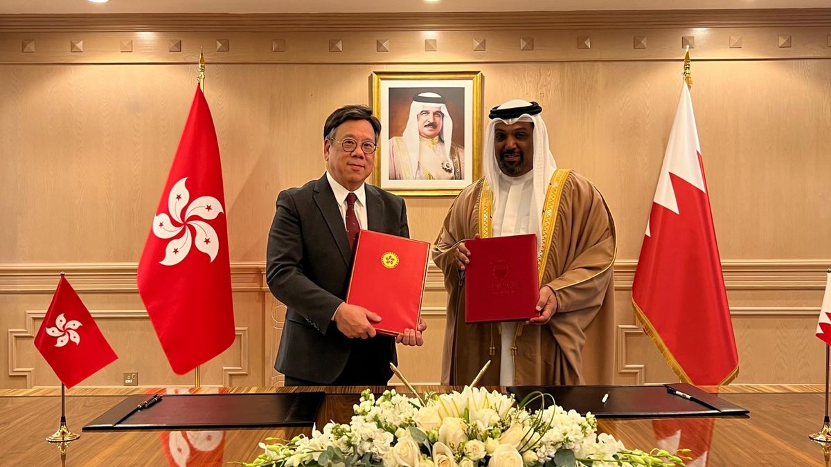 香港昨日（3月3日）與巴林簽署全面性避免雙重課稅協定，標誌着香港拓展「一帶一路」倡議的稅務管轄區簽署全面性協定的有關工作，繼續取得成果。
