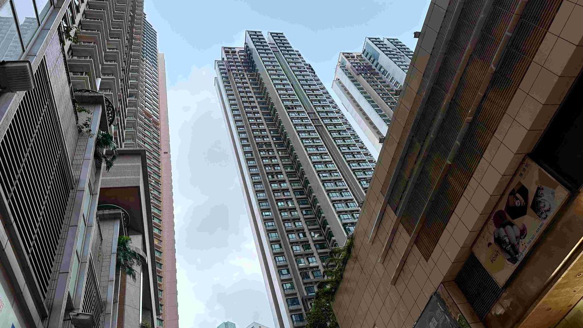 東港城, 香港財經時報
