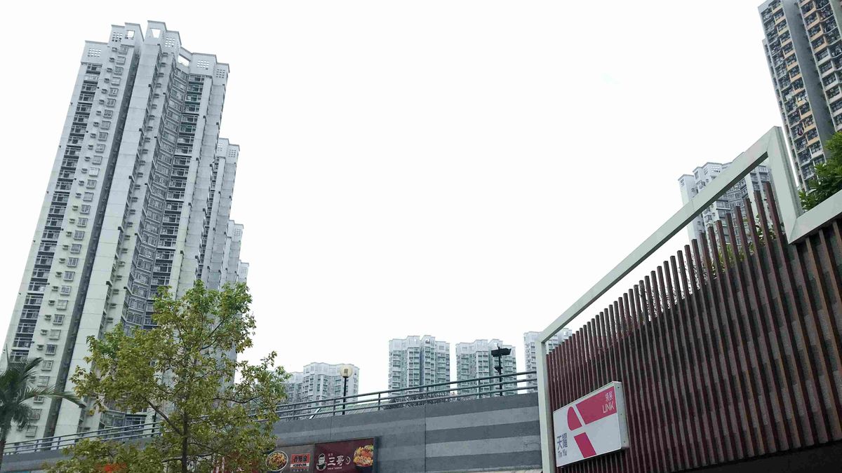 嘉湖山莊, 香港財經時報