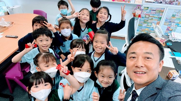 小學教育, 輕鬆愉快的教學環境對學習和成長都有深遠正面影響, 香港財經時報