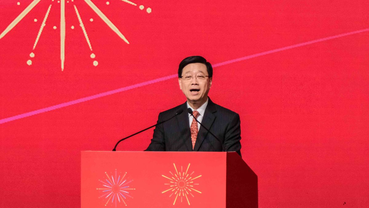 行政長官李家超, 來港專才月薪中位數5萬, 約一成達20萬或以上, 香港財經時報