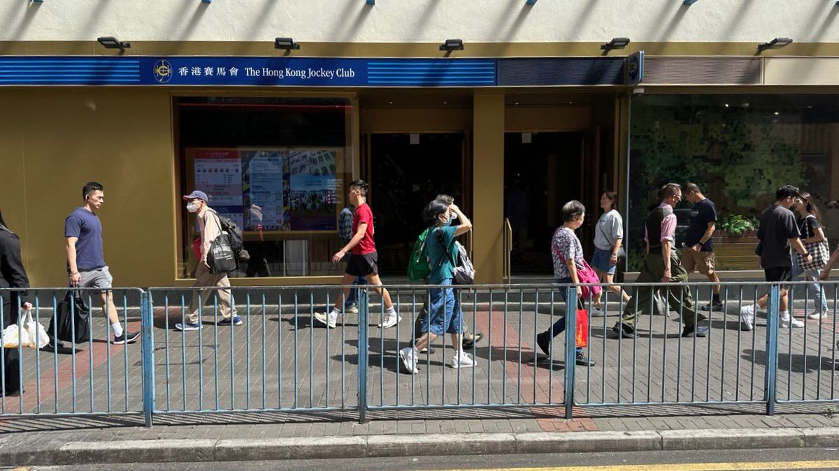 六合彩, 六合彩結果, 六合彩頭獎, 六合彩攪珠, 六合彩投注, 幸運號碼, 號碼組合, 攪珠結果, 香港賽馬會, 中獎須知, 獲獎資格, hkbt, 香港財經時報