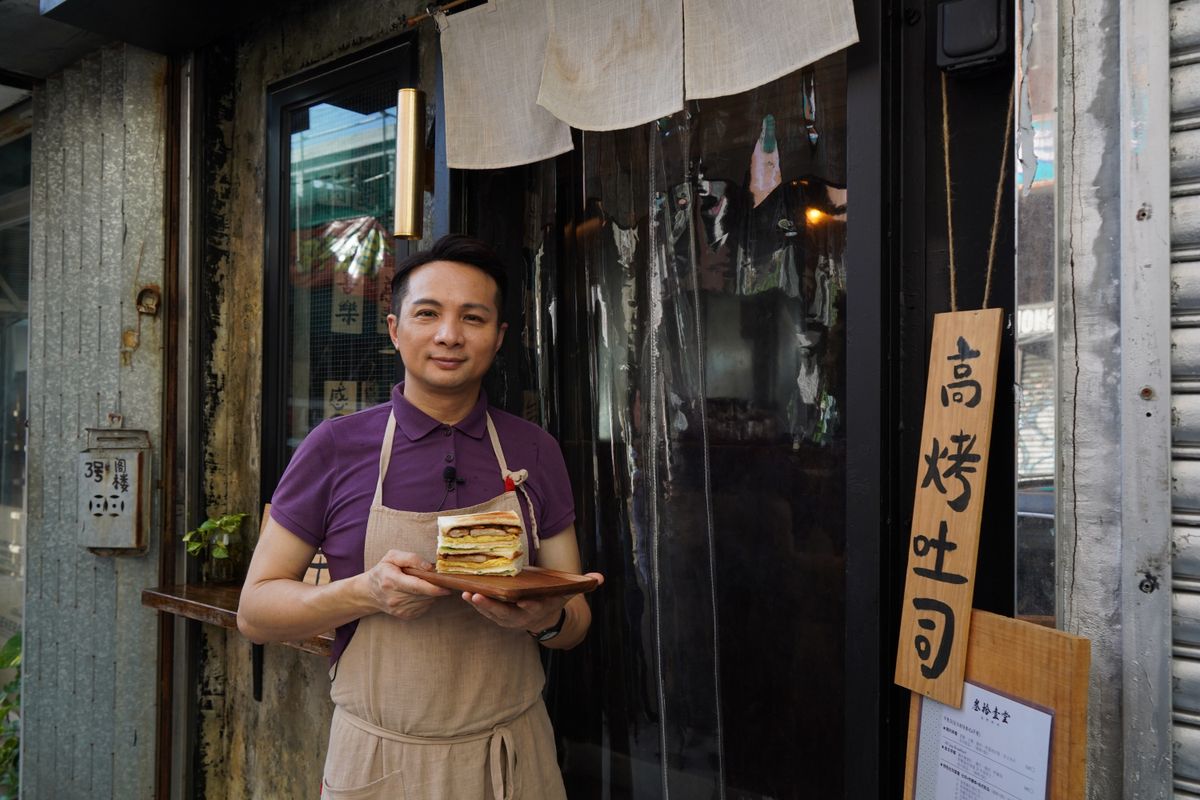 Benny對廚藝有研究，現在油麻地開小店賣吐司。