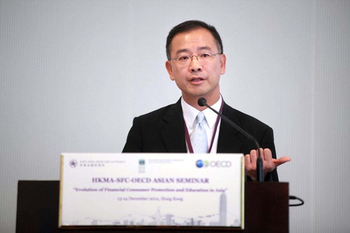 消息指余偉文將接棒陳德霖任金管局總裁