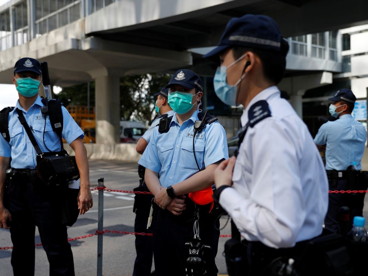 (Photo :路透社 ) 香港警察, 公務員加薪, 警隊加薪