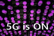 【 5G 時代】四月一日，本港三大電訊商— 香港電訊 ( csl )、 和記電訊 ( 3香港 )及 中國移動香港 ( CMHK )推出了 5G 流動通訊 服務，香港正式踏入 5G 年代。 4G 或 4.5G 與 5G 的差別在於前兩者仍侷限於電訊的範疇，而 5G 則影響著個人、社會以至城市，不但革新了用戶的個人體驗，更促進了人工智能、物聯網和科技的發展。