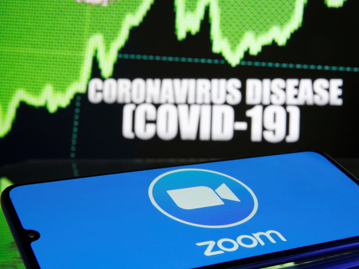 Zoom安全問題 近日惹關注！ Zoom Meeting 被指有 資料 及 私隱安全 洩漏 風險，更被指向中國傳送用戶數據。利用 Zoom 上堂 下載 登入 安全守則 有何要注意