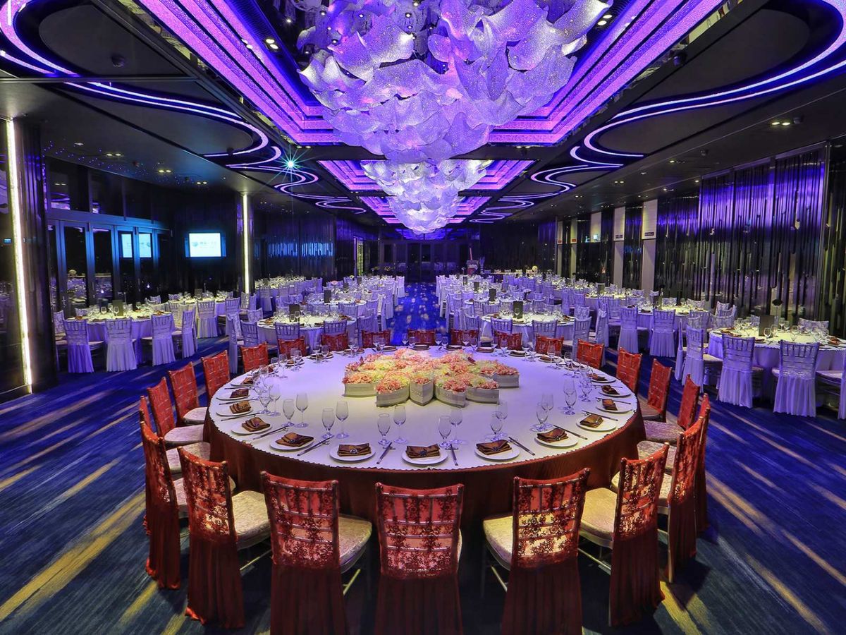 【香港飲食業寒冬】譽宴集團 （01483.HK） 終止經營 中式酒樓 及 婚禮業務 。將以 20萬元 向 周家進 出售全資附屬譽宴集團（香港）投資有限公司全部股權 