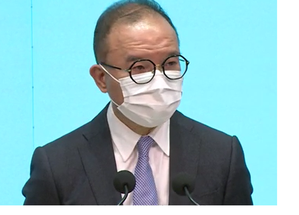  新冠肺炎 期間， 入境處 處長 曾國衞 兩赴外地接港人。他上任 政制及內地事務局 局長後，承諾加強憲制、憲法和 基本法 的宣傳和教育。