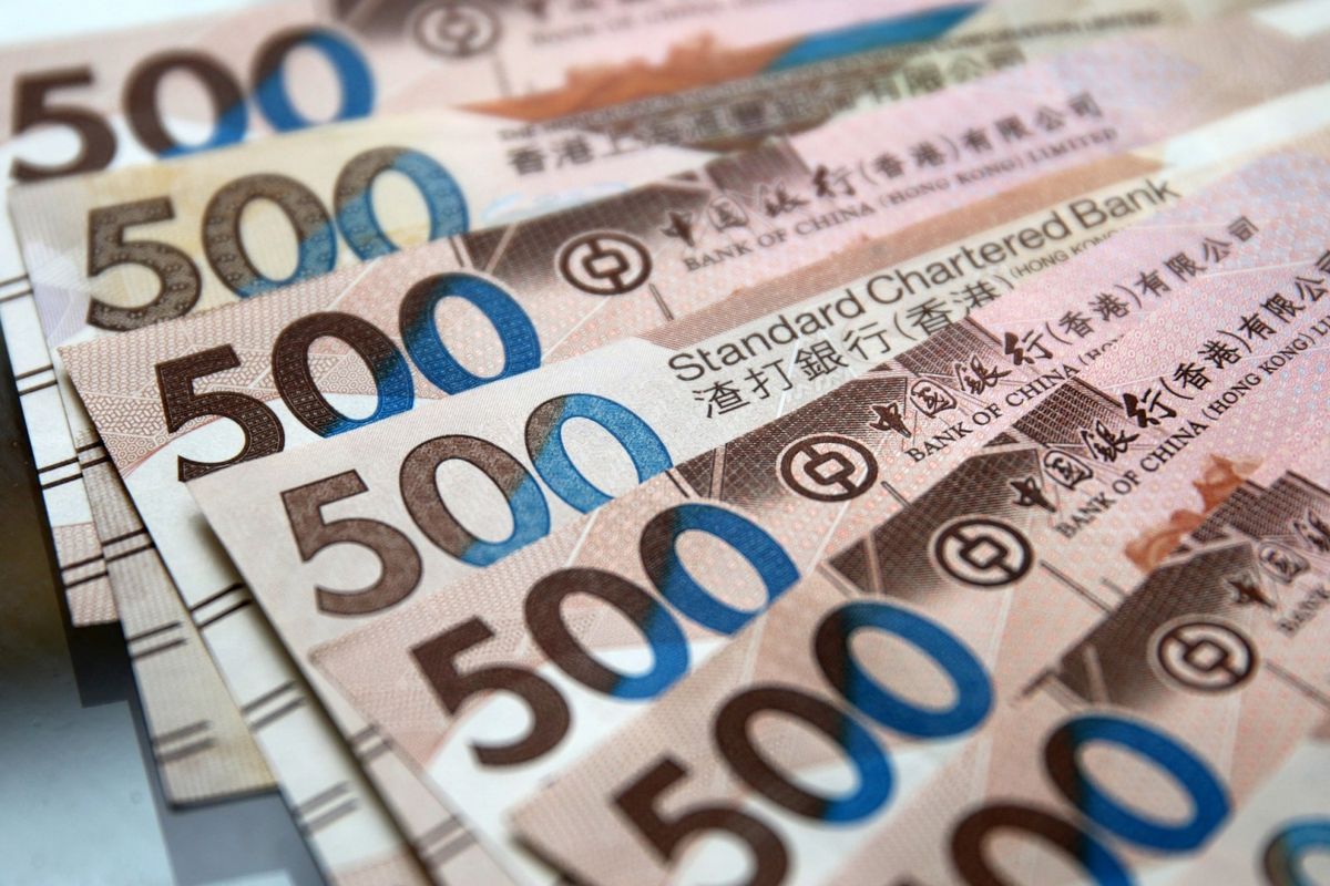 恆指、國指和上指都下跌，所以A股走勢較差。人行透過降準釋放4,000億元人民幣，金管局下調銀行儲備，美國失業率受新冠肺炎影響急升。圖片：Unsplash。