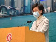 新冠肺炎 疫情下經濟受挫，僱員「飯碗」隨時不保，但 行政長官 就繼續加人工。特首辦 回應立法會有關 財政預算案 書面質詢 時表示，行政長官 在2020-21年度的 薪金預算開支 為521萬，即每月 薪金 約434,166元，較去年度多近10,000元。政府回應指，行政長官政治委任官員的薪酬調整，一直按既定機制進行。