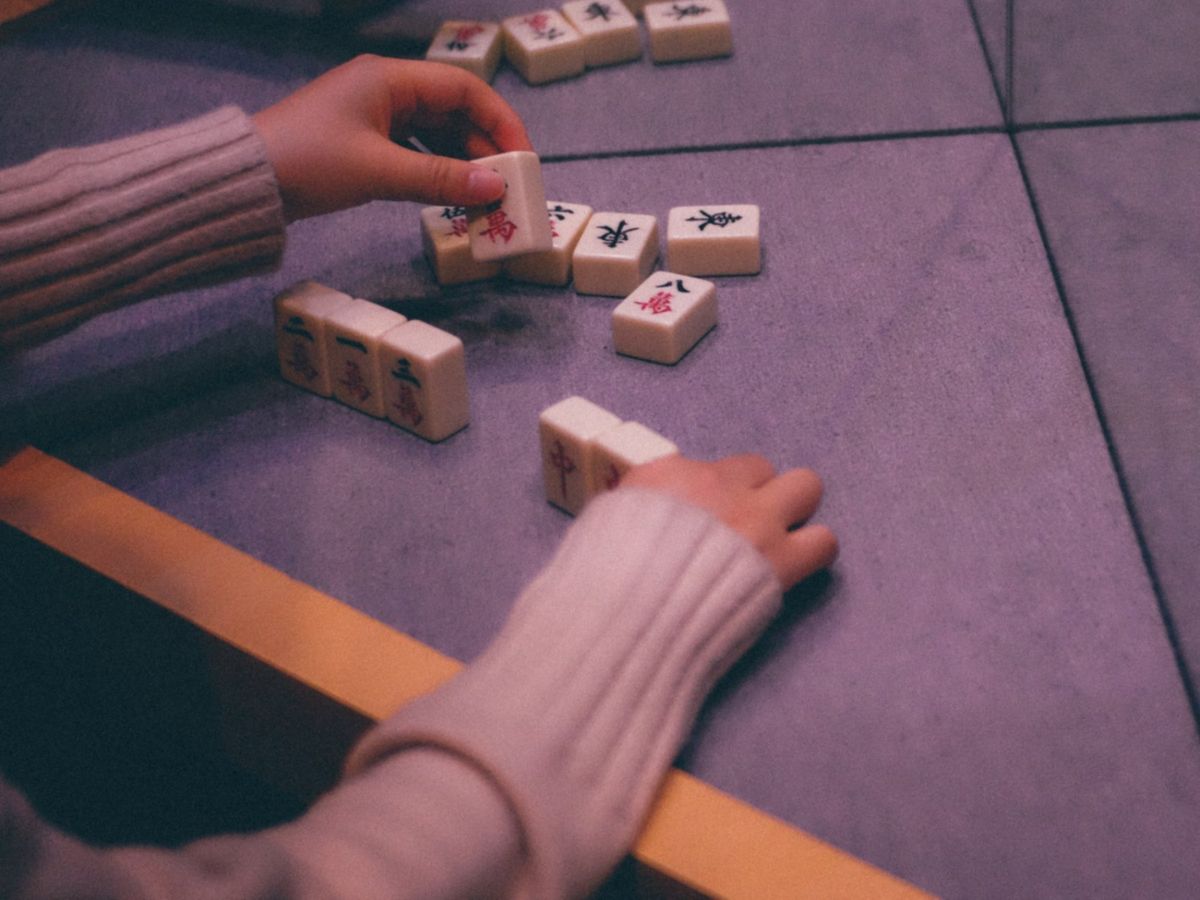 防疫抗疫基金 下的 遊戲機中心資助計劃 及 麻將 / 天九牌照持有人 可申請一次性 10萬元 資助，4月27日 接受申請，截止日期？申請資格？發放資助日期 