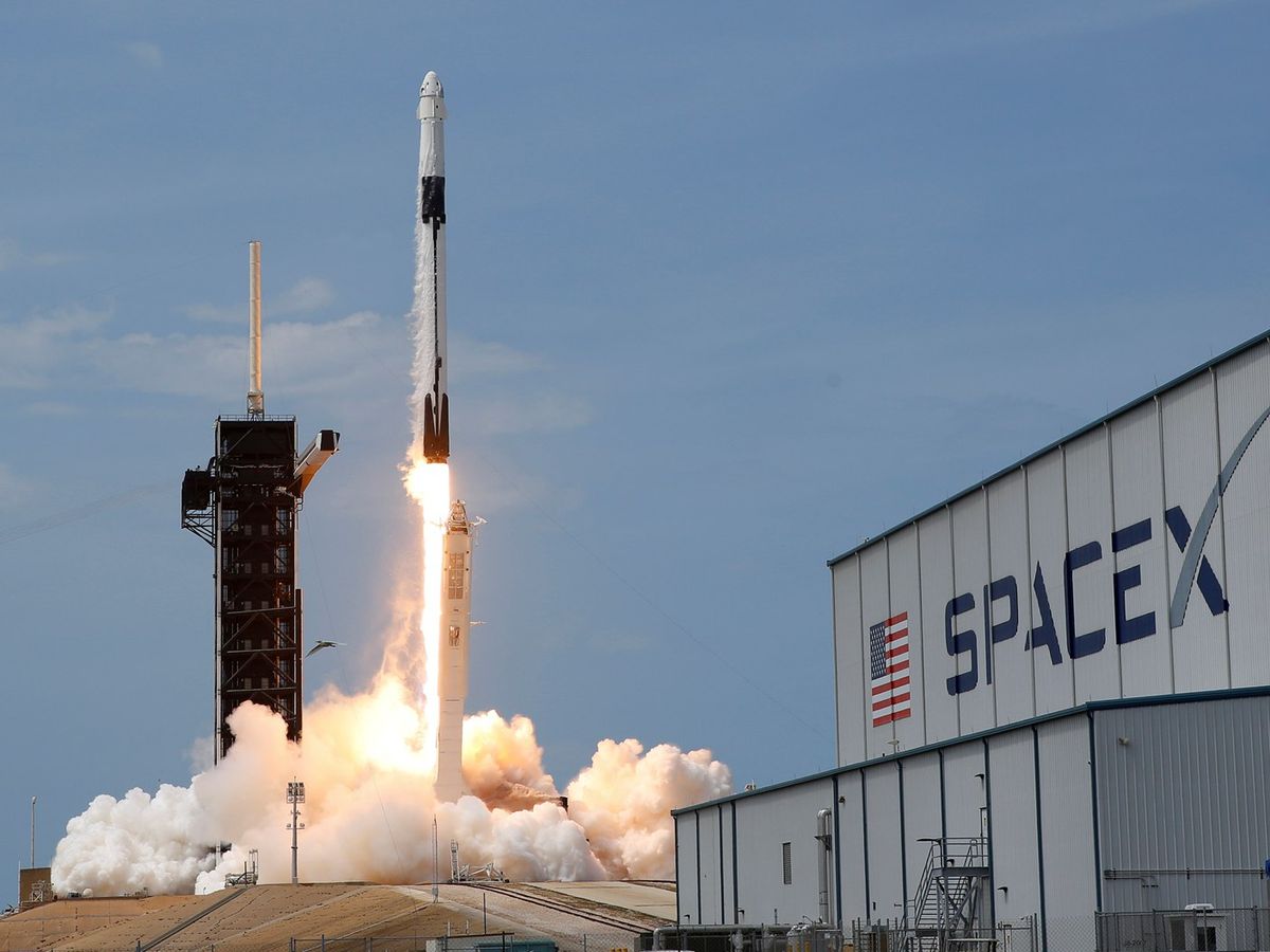 創造歷史！龍飛船首次載人航天發射成功 SpaceX估值已達360億美元