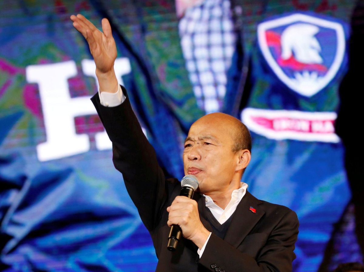  【 韓國瑜 落台 】台灣 高雄 市舉行 韓國瑜 「 罷韓 」議案公投，最終獲大比數通過。 韓國瑜 成 台灣 首位被罷免市長。總統 蔡英文 表示， 罷韓 一事給所有政治人物最大的警惕。《香港財經時報》一文跟進。