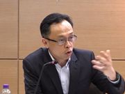  聶德權 出席 民建聯 舉行的圓桌會議，發表了有關 公務員 身份的新說法。 公務員 團隊有聲音表示希望 聶德權 能清楚交代說法，稱與 基本法 有出入。