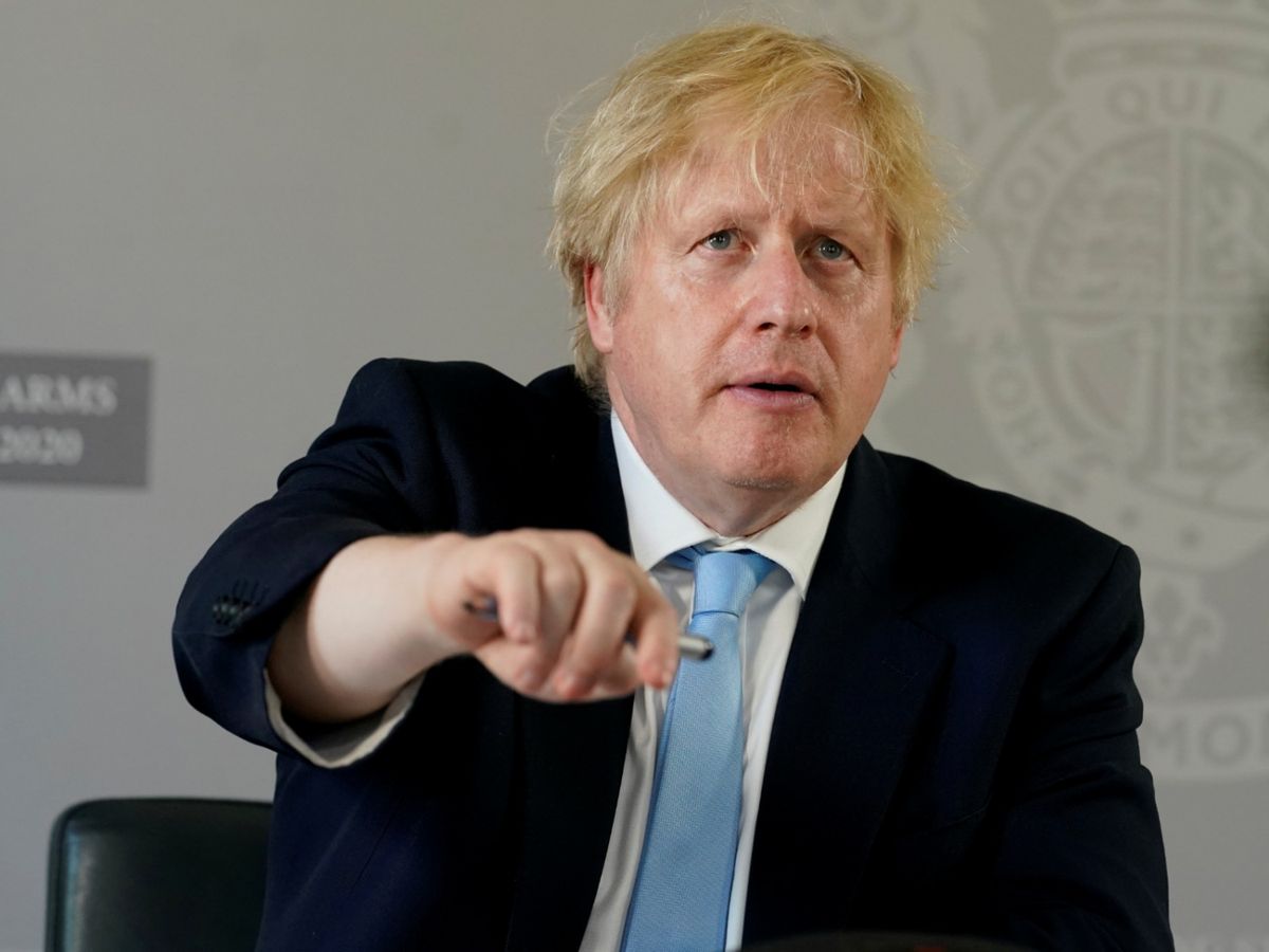 英國首相約翰遜Boris Johnson在《南華早報》發文指，如中國強推港版國安法，英國將給予35萬BNO港人更大簽證權利，逗留期增至12個月，為取居英權鋪路。