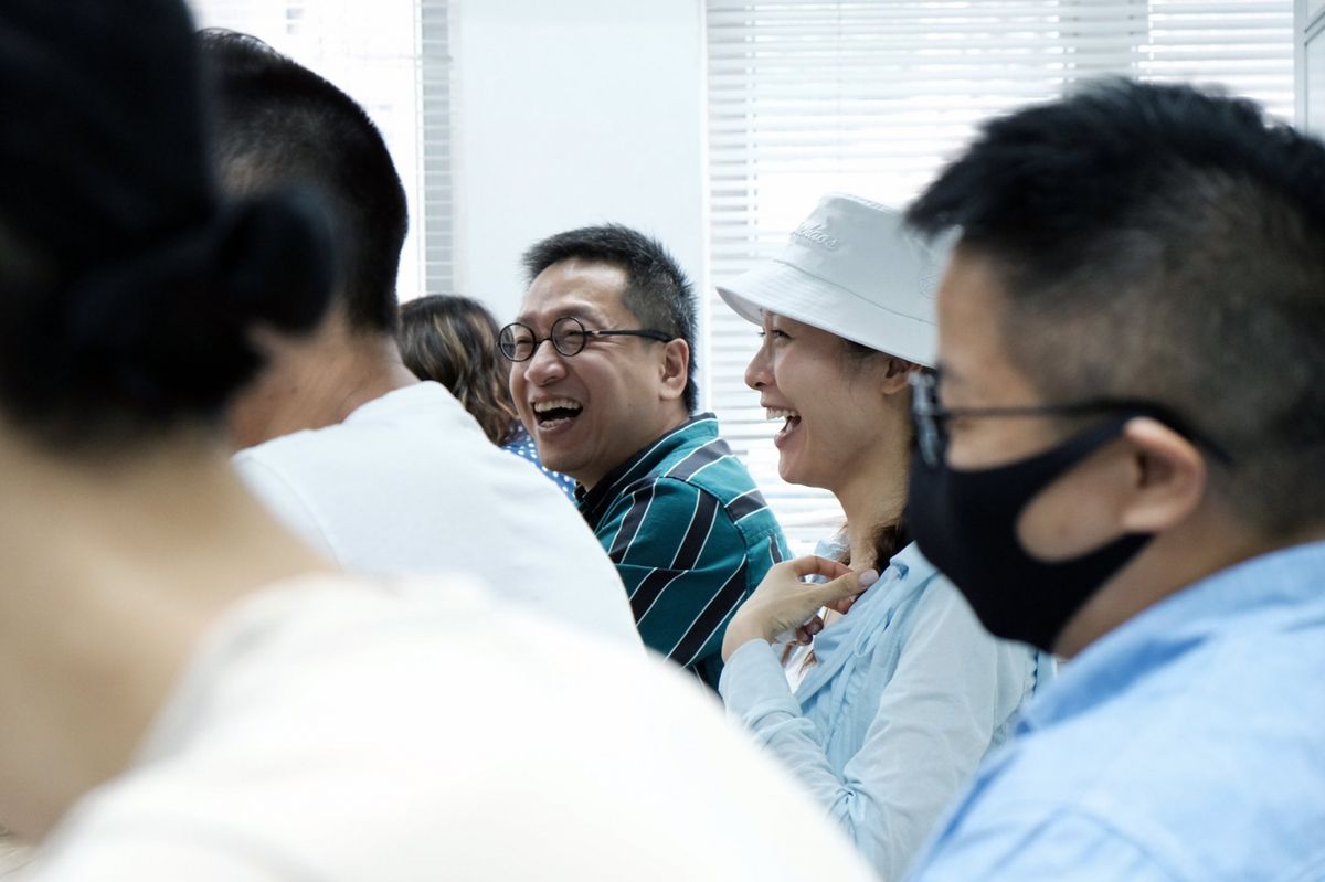 本網收到獨家消息，政圈上傳出中科工程董事總經理潘焯鴻正接觸無綫視后 李佳芯 （Ali），極力遊說對方成為自己的名單第二出選九龍西立法會直選，消息指李佳芯仍在考慮中，一旦成事勢必造成哄動影響戰局。