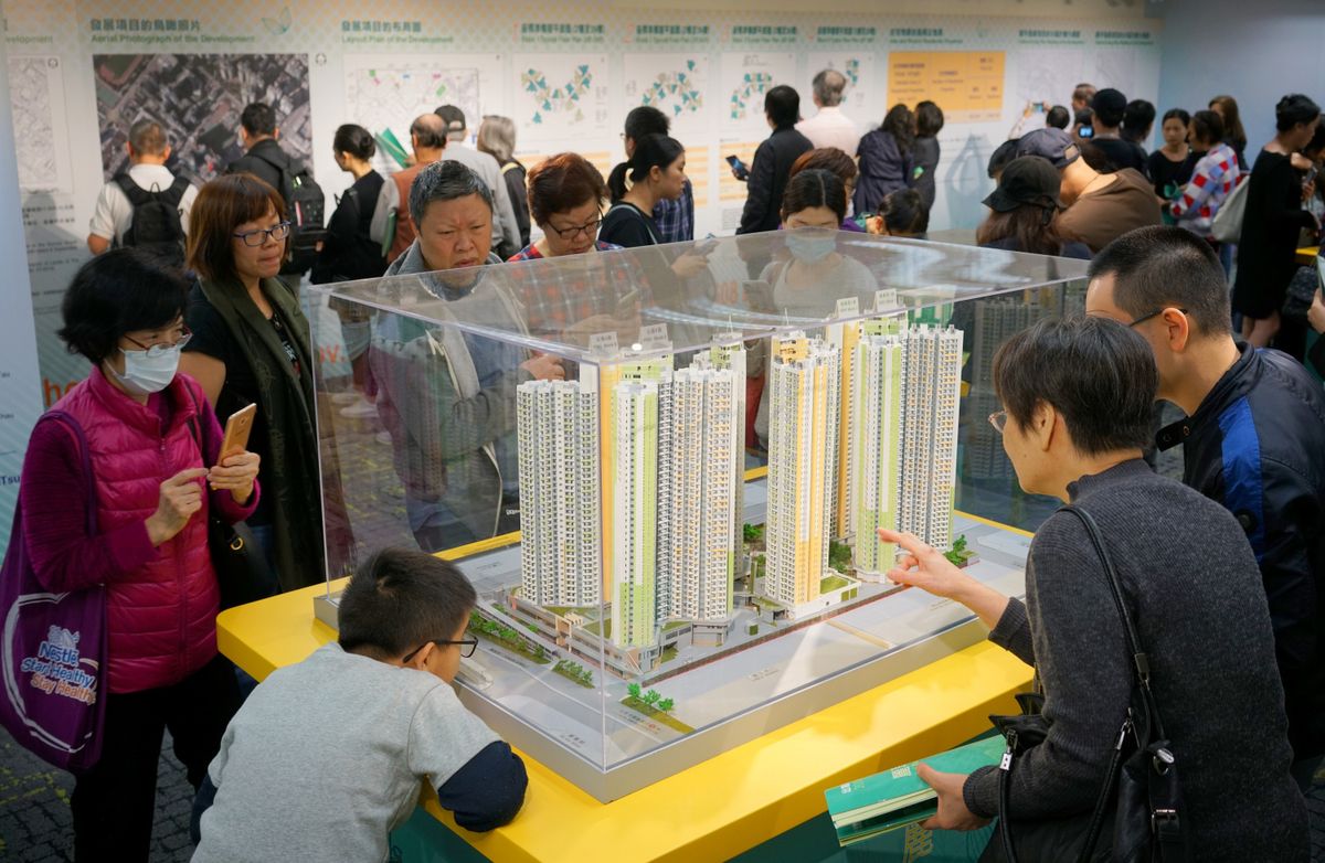 房委會今日公佈了新一期綠置居的單位價單及售樓說明，中籤者本月29日起便能揀樓。