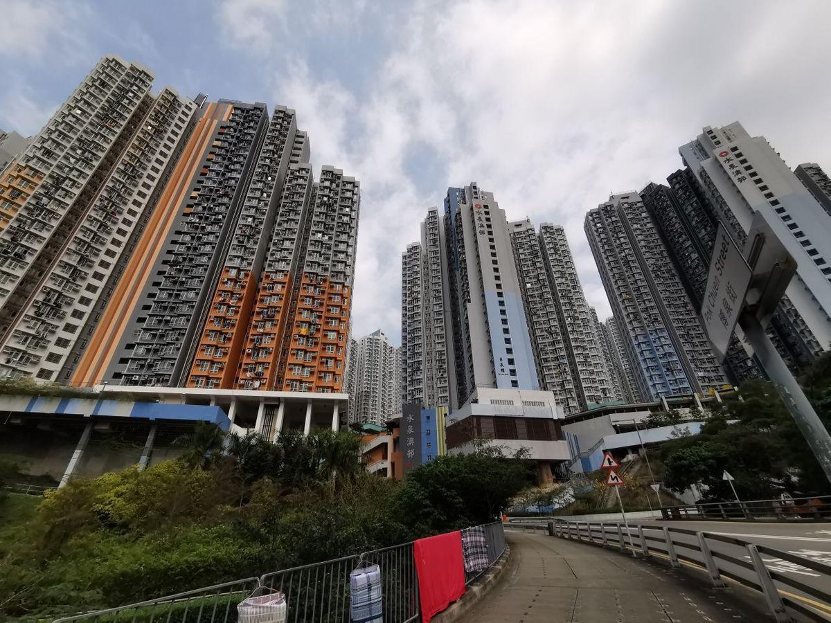 新冠肺炎香港疫情 |  新增確診人數、最新個案、入境檢疫、限聚令措施