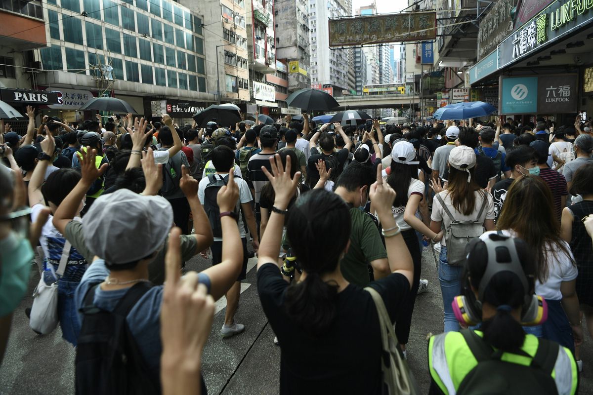 稱「光時」口號涉港獨｜政府籲勿以身試法｜譚惠珠：構成表徵可追查｜郭榮鏗：打壓言論自由