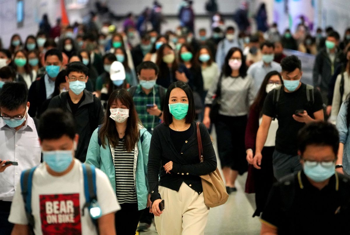 波蘭樂斯拉夫醫科大學研究指出，戴口罩不但加劇皮膚痕癢 還有其他皮膚問題。謝馥年醫師有講解痤瘡、酒糟鼻或皮膚炎所致痕癢，預防解決方法各有不同。(圖片：香港中通社)