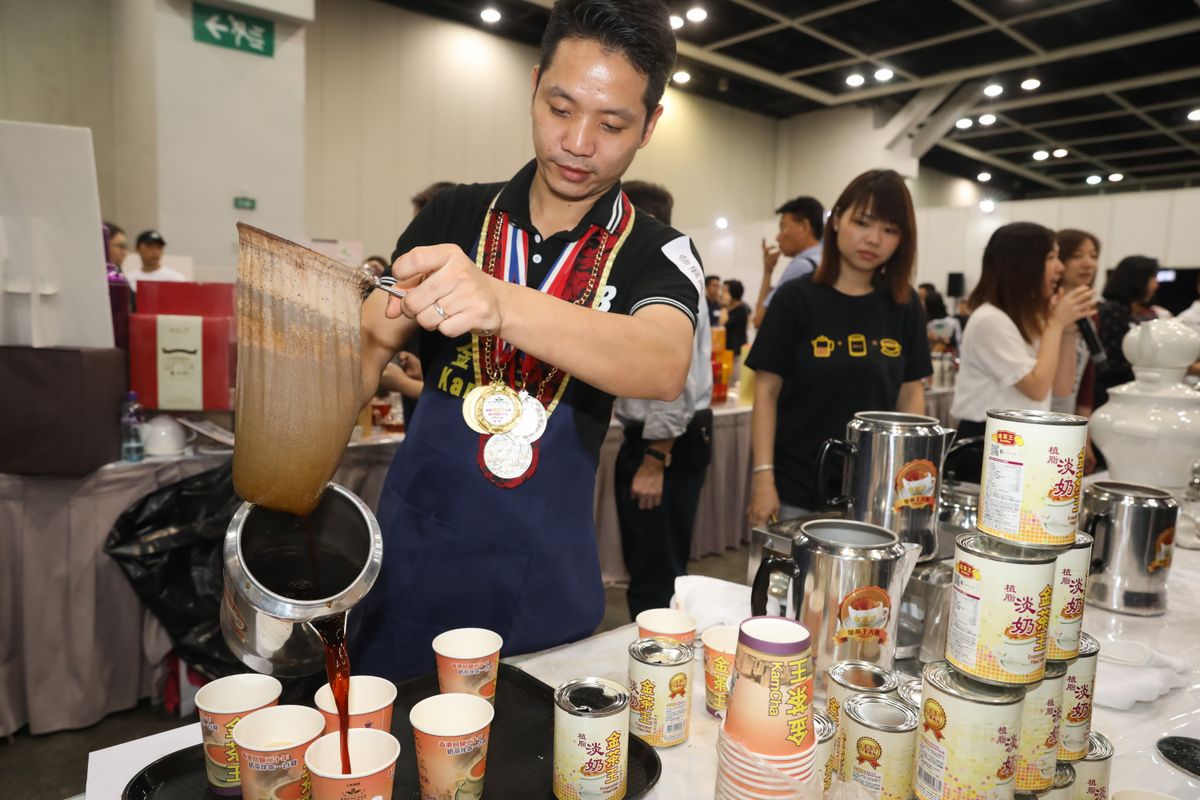 早餐飲凍奶茶易腹瀉，而台灣衞福部食藥署則刊出文章分析，為何早餐飲用凍奶茶後會容易腸胃不適的因素。（圖片：香港中通社）