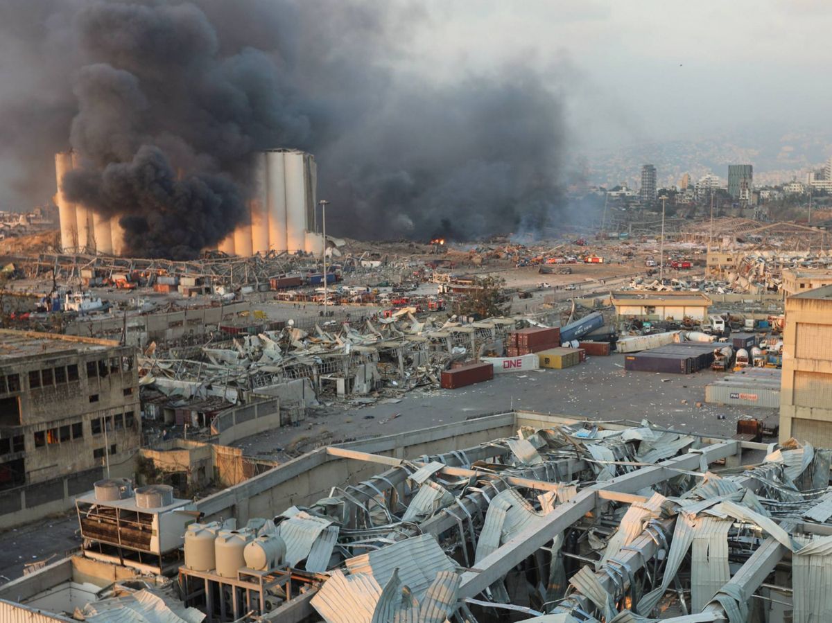 黎巴嫩首都貝魯特發生大爆炸，事發現場曾出現蘑菇雲，多幢建築受破壞，造成至少70人死4000人傷。由於傷者眾多，當地醫院不勝負荷。