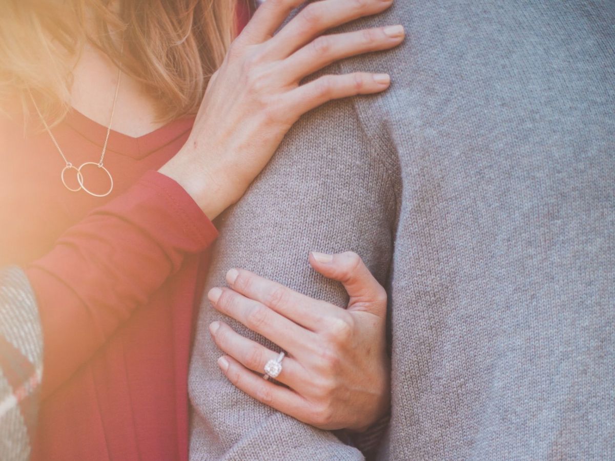 結婚後為錢拗撬影響夫妻關係？有一個方法解決！聯名買樓並非好策略｜龔成教室
