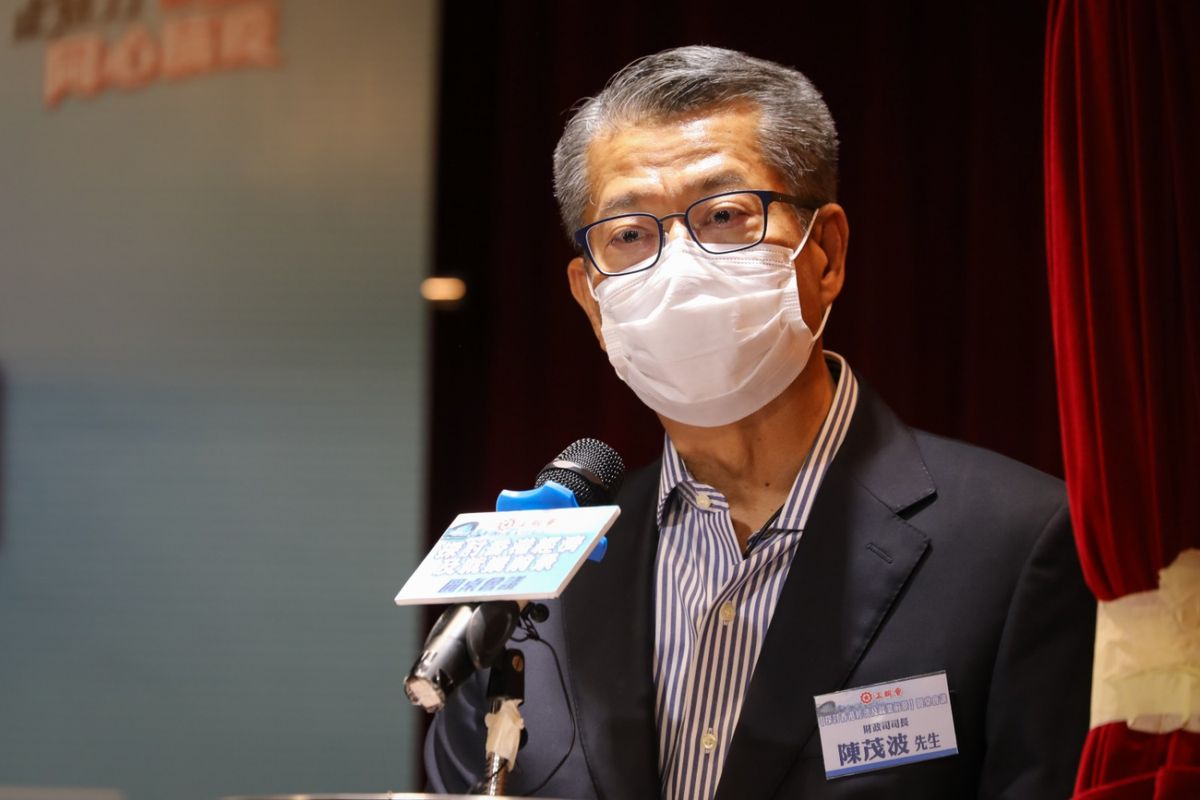 疫情下本港財政赤字增至近2,900億元創新高，政務司司長張建宗及財政司司長陳茂波均指資源運用上將更審慎。