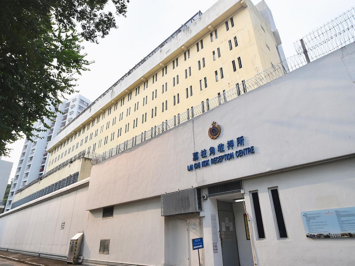 本港過去24小時新增7宗確診個案，全屬本地個案，其中4宗與早前個案有關，3宗源頭不明，至今累計有4,857人確診。荔枝角收押所一名在囚人士初步確診。