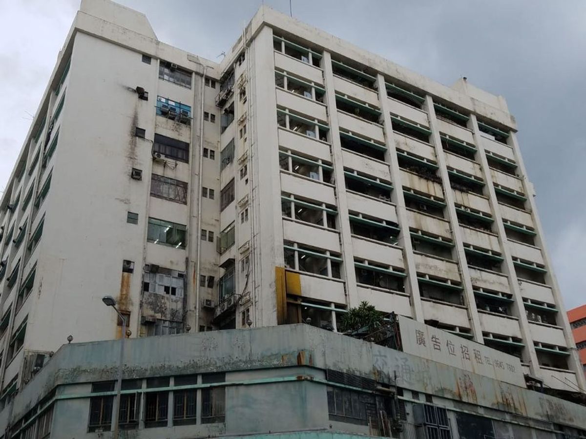 本港過去24小時新增11宗確診個案，1宗輸入個案，10宗本地個案，其中6宗與早前個案有關，4宗源頭不明，至今累計有4,889人確診。圖：大圍交通城。